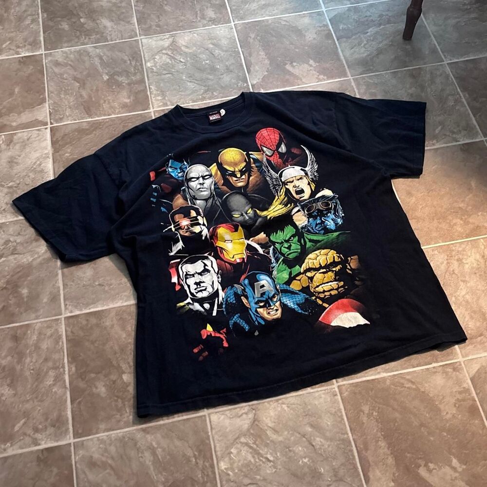 Vintage 2000s Y2K Marvel Avengers Mad engine black tee, fits boxy XL!